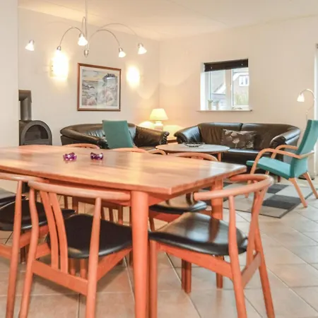 Gorgeous Home In Blavand With Wifi Holiday home Blavand